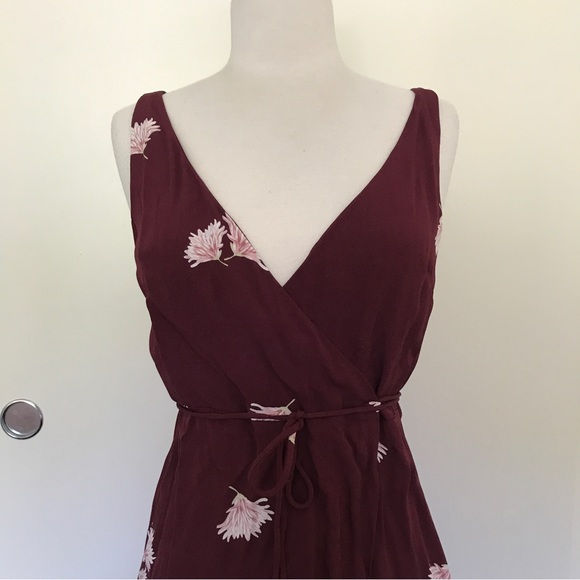 Ann Taylor Wine Red Floral Wrap Dress Size 0P - Picture 4 of 9